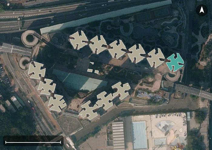 盈翠半島航空影像，15 座樓宇輪廓按風水評分上色，綠色分高、紅色分低