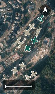 石籬二邨航空影像，13 座樓宇輪廓按風水評分上色，綠色分高、紅色分低