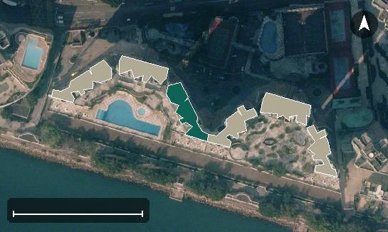 邁亞美海灣航空影像，6 座樓宇輪廓按風水評分上色，綠色分高、紅色分低